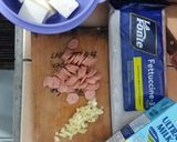 Foto langkah ke 1 dari resep Cheesy cream fettucine.