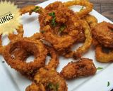 A picture of step 3 of Crispy onion rings.
