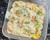 A picture of step 8 of Baked Chifferi with Veggies and White Sauce.