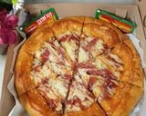 Foto langkah ke 10 dari resep Pizza smoked beef cheese extra moza / ide jualan, auto laris manis dan nagih.