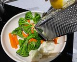 A picture of step 1 of Stir fried veg and noodles.