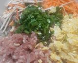 Hình bước làm 4 của món Vietnamese fried spring rolls (nem/chả giò)