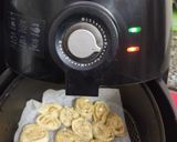 A picture of step 7 of Thandai flavored gujiya bites.