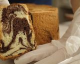 A picture of step 18 of Cocoa Marble Chiffon Cake.