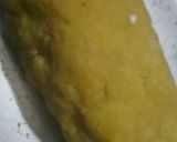 A picture of step 2 of Cheese and peanuts stuffed banana pockets.