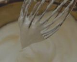 A picture of step 3 of Pineapple cake.