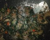 Foto langkah ke 5 dari resep Tumis Daun Singkon Dayak Modang.
