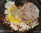 Foto langkah ke 4 dari resep Tahu ayam kukus diet.