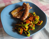 Foto del paso 4 de la receta: Col con patatas y pimiento con carne a la brasa