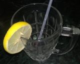 A picture of step 2 of Mojito lemon mint mocktail.