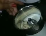 A picture of step 4 of Badam milkshake.