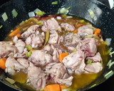 Foto del paso 3 de la receta: Pollo en salsa