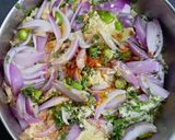 A picture of step 2 of Pakoda chaat.