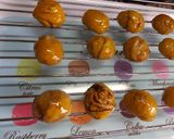 Foto del paso 5 de la receta: Castañas en almíbar recubiertas con chocolate