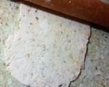 Foto del paso 4 de la receta: Mini crackers de cebolla (⁠╥⁠﹏⁠╥⁠)