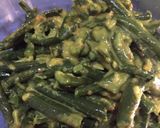 Foto langkah ke 4 dari resep Jukut Bejek Kacang Panjang bumbu kuning Bali.
