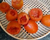 A picture of step 1 of Stuff tomato.