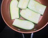Foto del paso 1 de la receta: Sándwich de calabacín