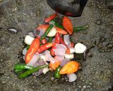 Foto langkah ke 3 dari resep Sambal cumi asin jagung pete .