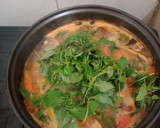 Foto langkah ke 4 dari resep Sup Nila Asam Kemangi.