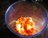 Foto del paso 2 de la receta: Gazpacho de mango con jamón curado