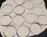 A picture of step 6 of Apple hand pie.