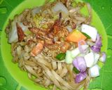 Foto langkah ke 3 dari resep Kwetiau goreng.