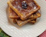 Foto langkah ke 5 dari resep Classic French Toast.