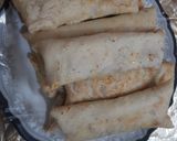 A picture of step 2 of Chicken vegetable German cheese Rolls.