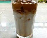 Foto langkah ke 3 dari resep Dalgona Coffee with Choco Crumble.