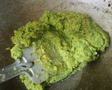 A picture of step 2 of Green peas kachori.
