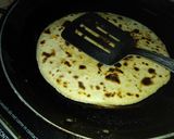 A picture of step 4 of Paneer veggies paratha.
