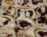 Foto langkah ke 5 dari resep Cinnamon Rolls.