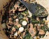 A picture of step 3 of Seaweed soup (Korean birthday soup).