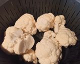Foto del paso 1 de la receta Coliflor con bechamel de cebolla al toque de orégano Thermomix