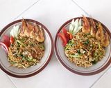 Foto langkah ke 9 dari resep Mie Goreng Udang.
