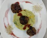 Foto del paso 7 de la receta: Albóndigas de cordero, salsa de frutos rojos, puré de espinaca