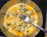 Foto del paso 7 de la receta: Tortilla de patatas con setas