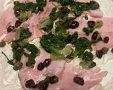 Foto del passaggio 3 della ricetta Tortilla lattuga saltata e prosciutto