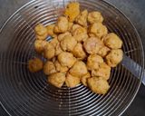 Foto langkah ke 1 dari resep 94. Tumis bola ayam sayur.