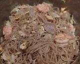 Foto langkah ke 4 dari resep Bihun Goreng Medan.