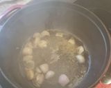 A picture of step 5 of Chicken and chalots in Dijon and white wine vinegar.