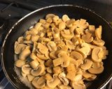Foto del paso 3 de la receta: Pollo al champiñón con papas noisette