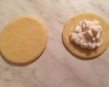 Sajttal, sonkával töltött párnácska recept fázis 4 fotója