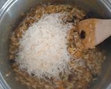Foto del passaggio 7 della ricetta Risotto alla zucca e funghi pioppini