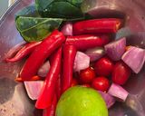 Foto langkah ke 1 dari resep Sambel merah khas warung Padang.
