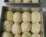 Foto langkah ke 5 dari resep Roti Sobek.