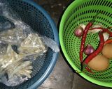 Foto langkah ke 1 dari resep Teri Telur Lombok.