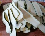 Foto del passaggio 1 della ricetta Zucchine con cuore di brie