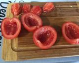 Une image de l'étape 2 de Tomates farcies au crabe, mayonnaise et aneth.